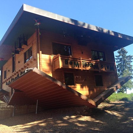 Welcoming Chalet Near Forest In 론바크 외부 사진