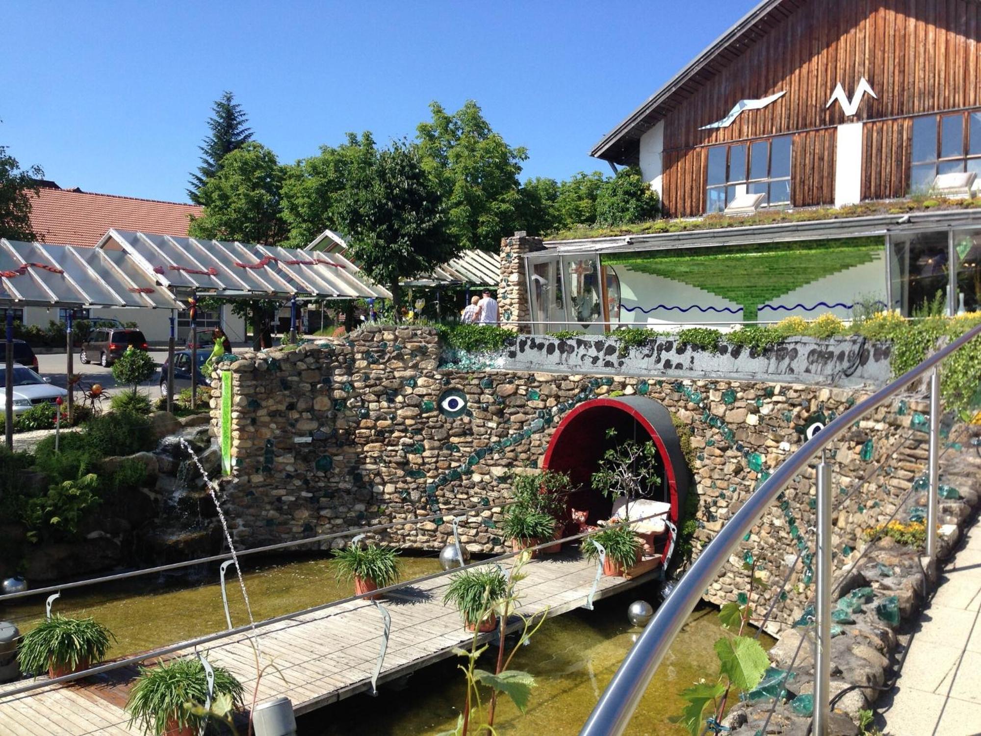Welcoming Chalet Near Forest In 론바크 외부 사진