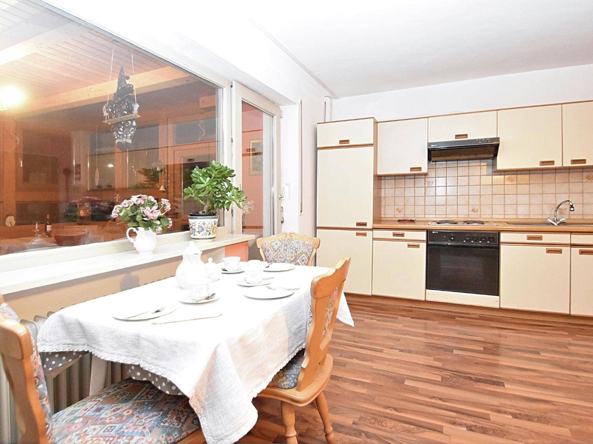 Welcoming Chalet Near Forest In 론바크 외부 사진